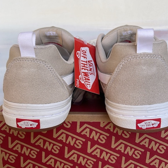 Vans WMNS Kyle Walker Pro
Antique/Rose
VN0A4UWS2LY
Sneakers - Picture 14 of 16